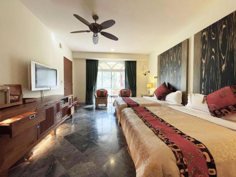 Swan Lake Villa Resort Наньвань Экстерьер фото